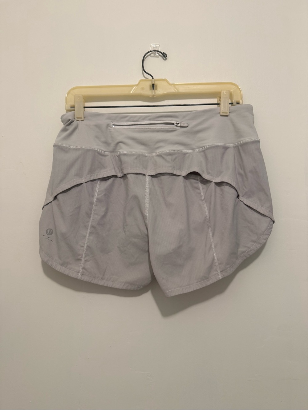 lululemon athletica Light Gray speed up Shorts with Wide Waistband 4” - Picture 2 of 6